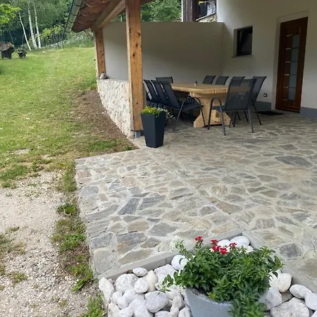 Počitniška hiša Posestvo Tmzek