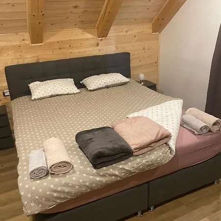 Posestvo Tmzek Počitniška hiša